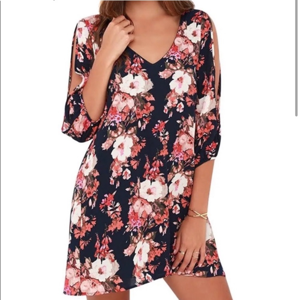 Lulu’s floral dress Medium
